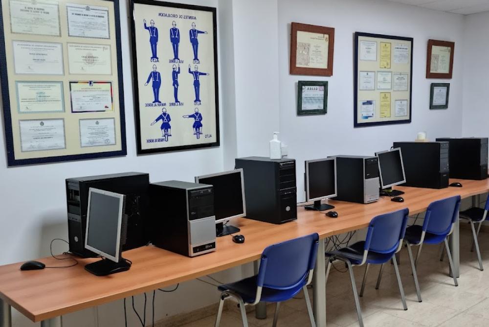Autoescuela Doble Mando